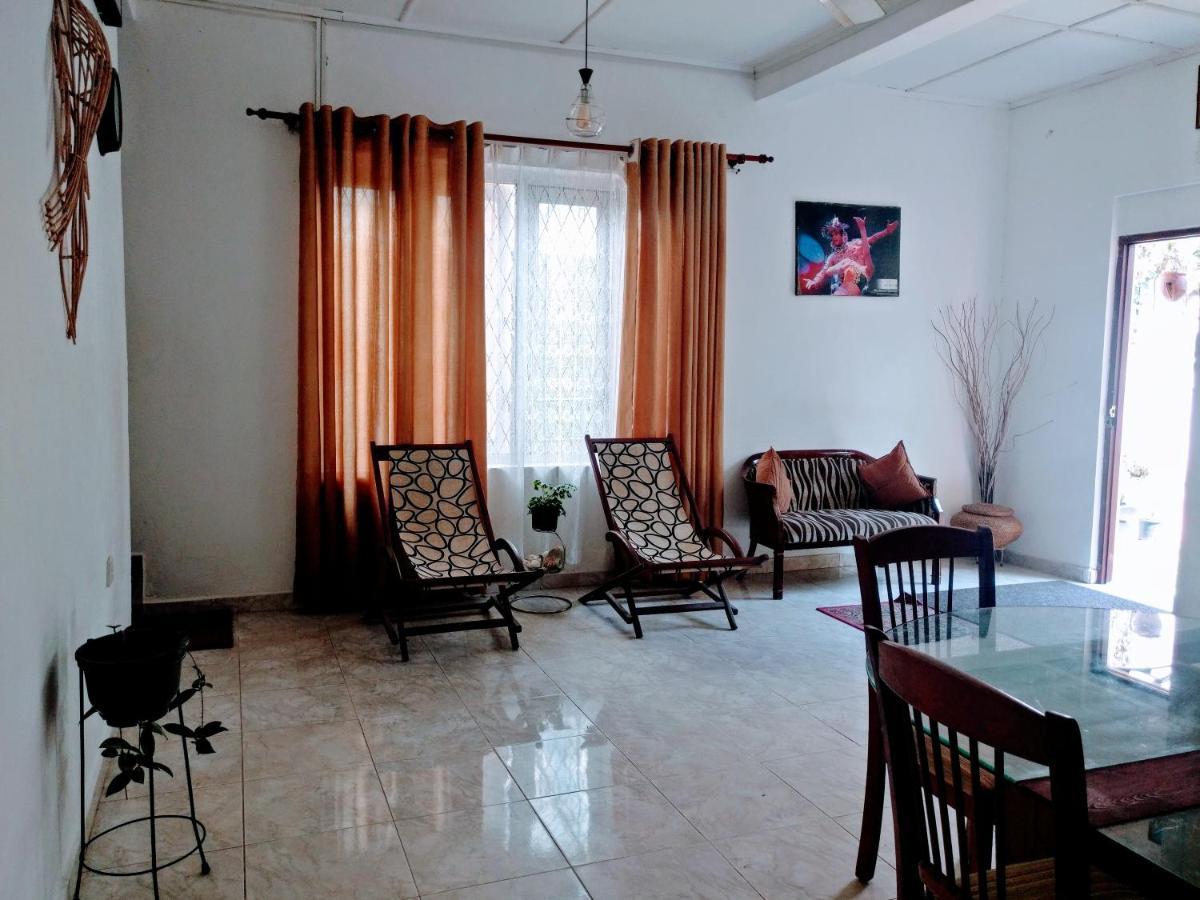 Villa Two Residence Dehiwala-Mount Lavinia Eksteriør bilde